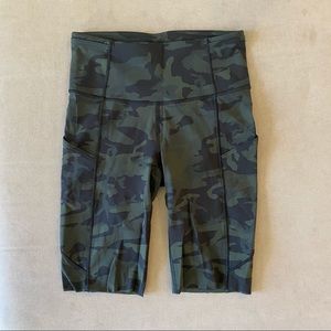 Fast and Free Short 8”